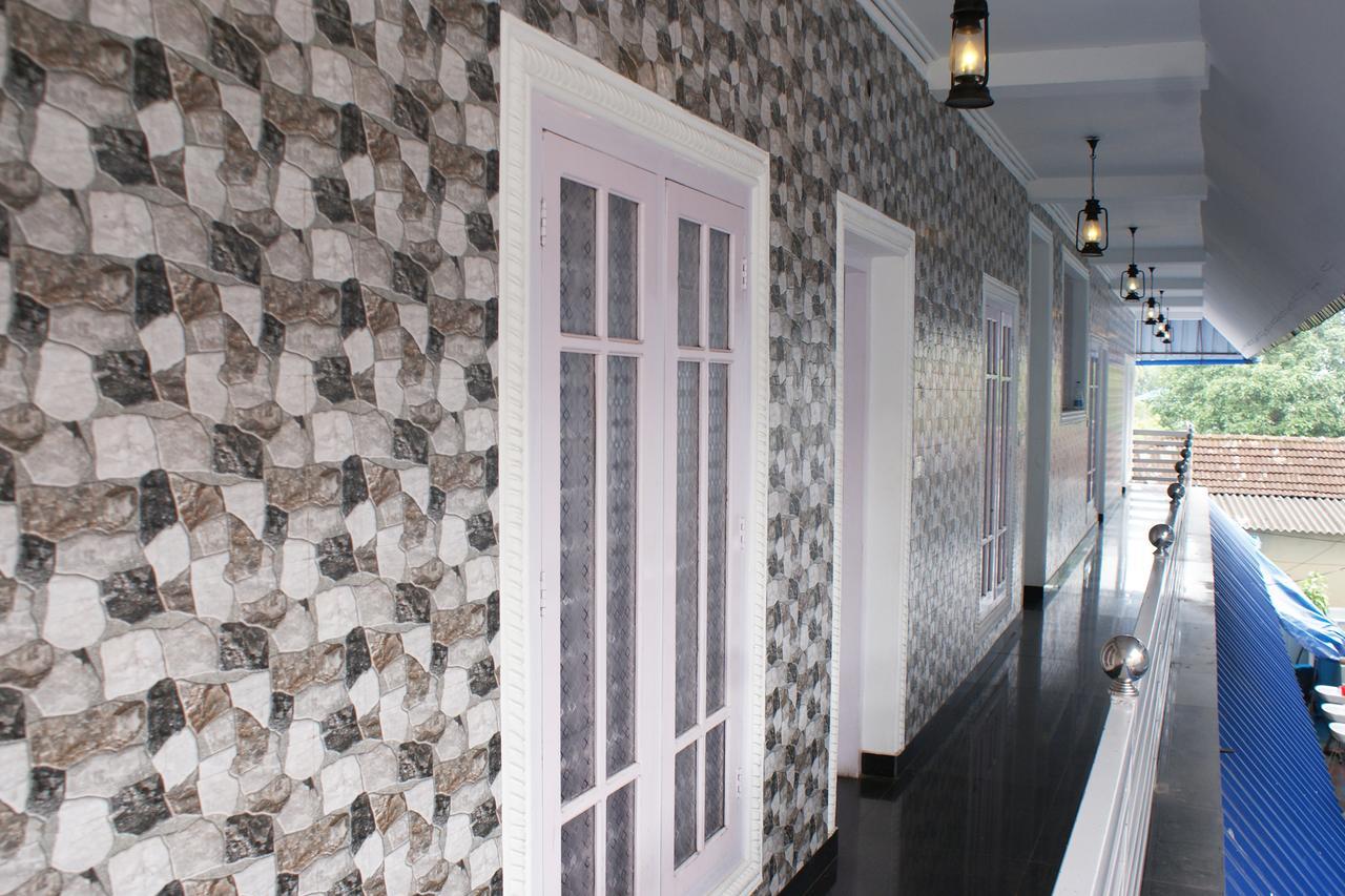 Alappuzha Oyo 4867 Royal Homes מראה חיצוני תמונה