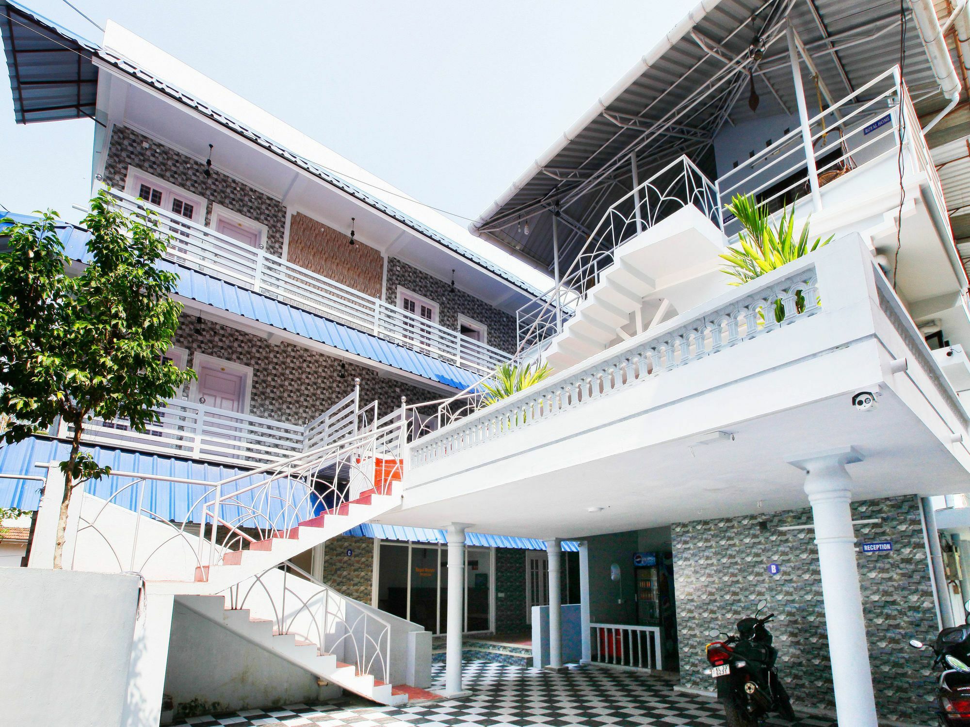 Alappuzha Oyo 4867 Royal Homes מראה חיצוני תמונה